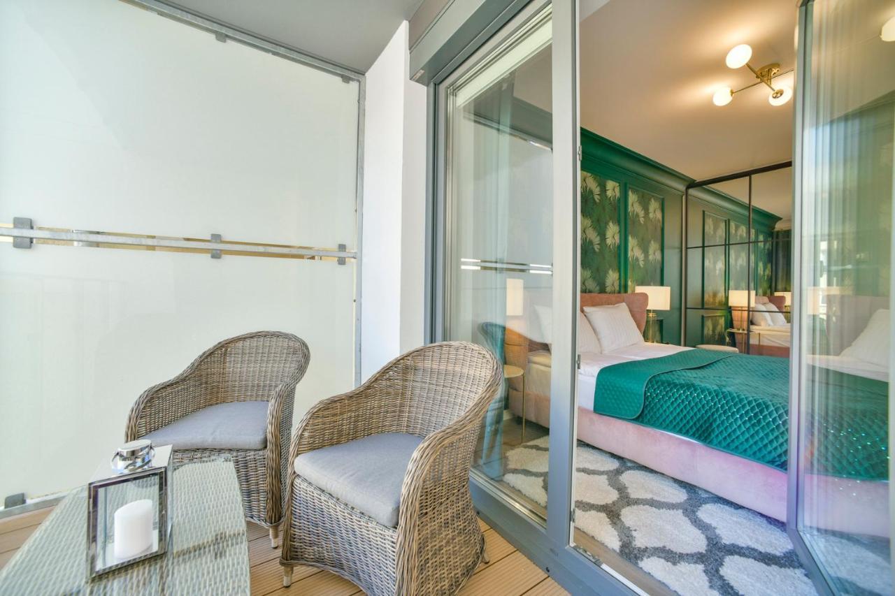 Apartamenty Navigator- Nadmorskie Tarasy Port Kolobrzeg Ngoại thất bức ảnh